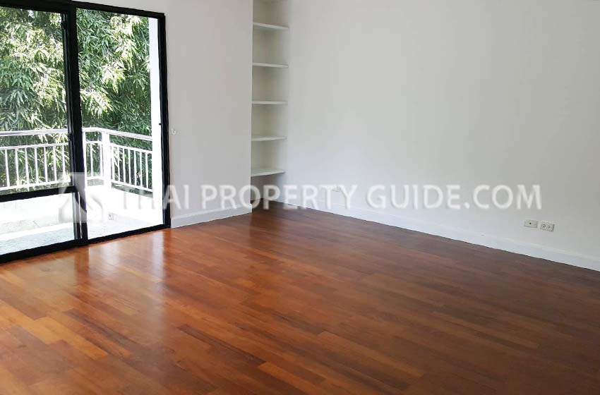 House with Private Pool in Nichada Thani 